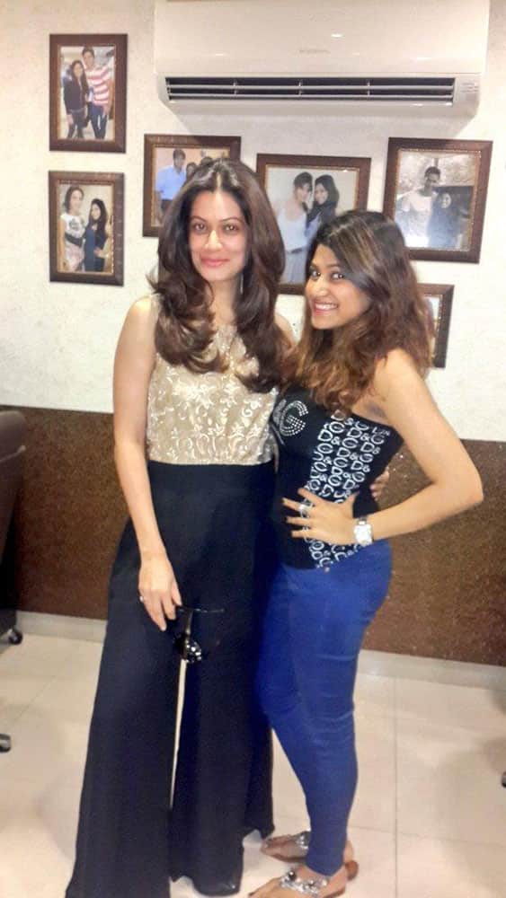 PAYAL ROHATGI - #Rightnow With my dearest Amanda, love the way she makes my hair look. The Best #blowdry ever. -twitter