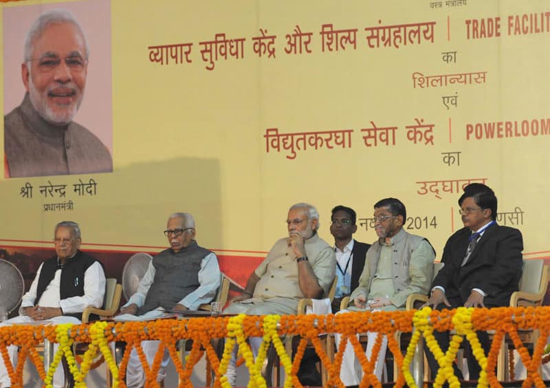 The Prime Minister, Shri Narendra Modi at the foundation stone laying ceremony of Trade Facilitation Center and Crafts Museum and Inauguration of Powerloom Service Center, at Varanasi, Uttar Pradesh.