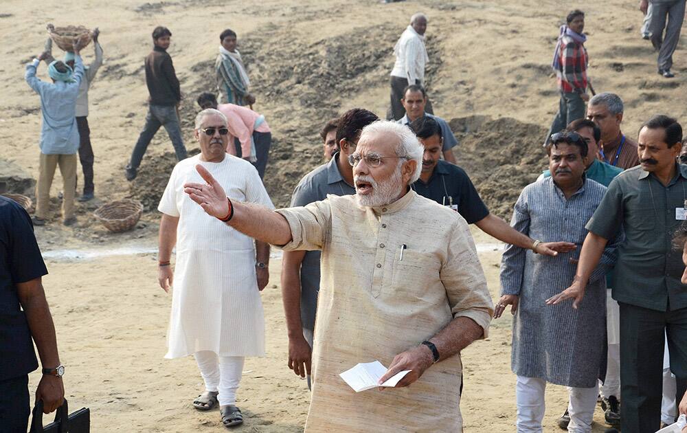 Prime Minister Narendra Modi during the launch of Namami Gange project at Assi Ghat.