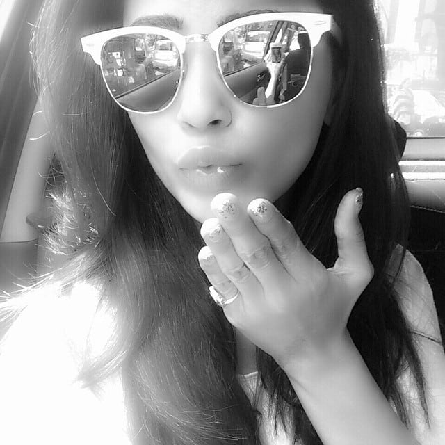 Daisy Shah -: Here's a kiss for every1!!!Yes I love U... All of U ❤ -instagram