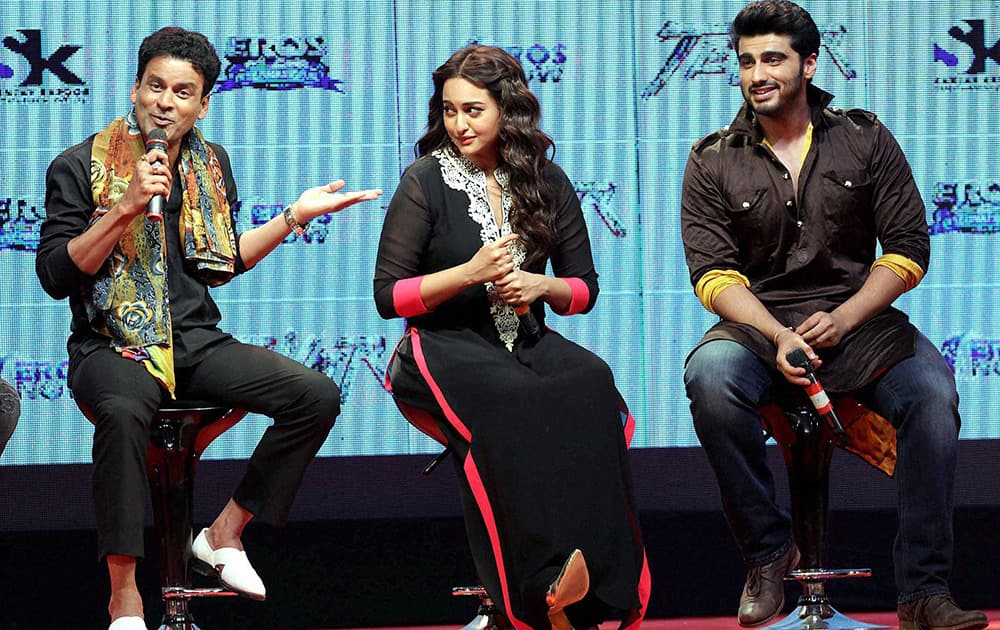 Manoj Bajpai, Sonakashi Sinha and Arjun Kapoor during the trailer launch of their film Tevar in Mumbai.