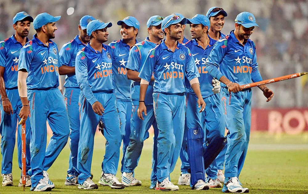 Indian cricket team captain Virat Kohli along with team mates after beating Sri Lanka at 4th ODI match at Eden Garden in Kolkata.