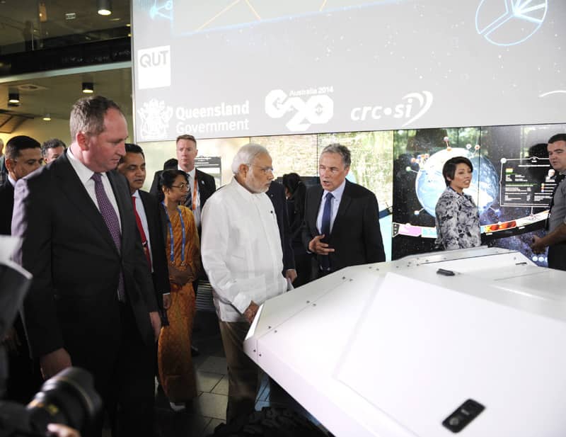 PM Narendra Modi being briefed about Agro Robot, at Queensland University of Technology, in Brisbane, Australia.