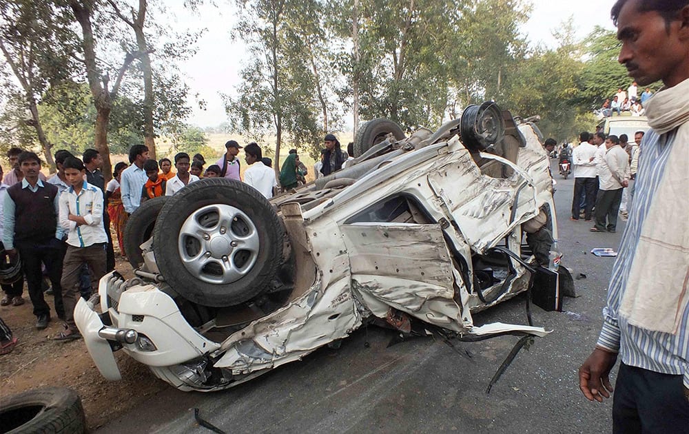 The overturned vehicle of BJP candidate Brijmohan after an accident in Latehar.