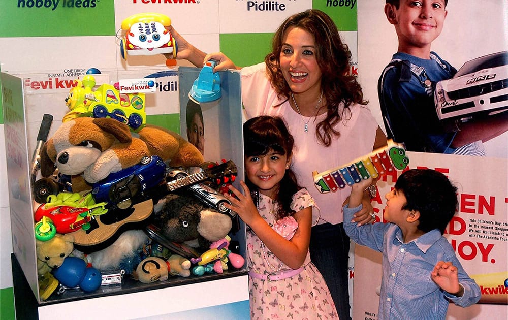 Perizaad Zorabian with her kids duirng an event.