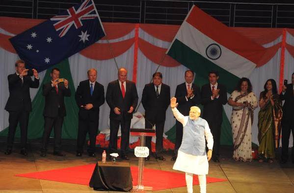 PM Shri @narendramodi greeting the gathering in the Community Reception at Allphones Arena, Sydney -twitter