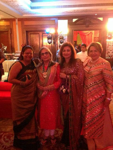 @amuarora  -Now that's what u call real women!mom,aunty salma,aunty kiran n aunty Helen!  -TWITTER 