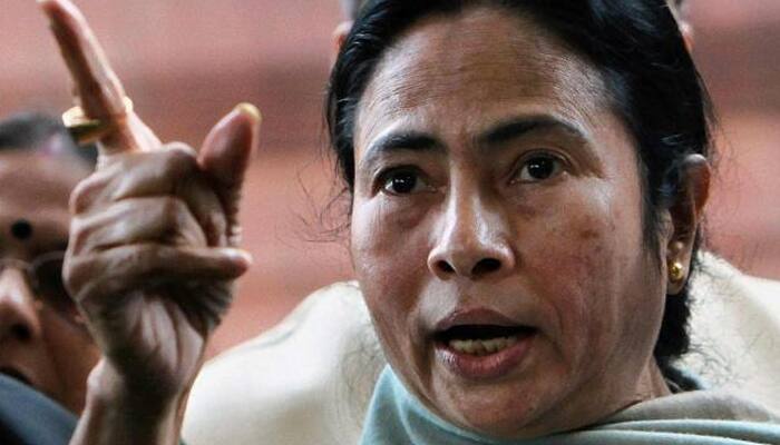 Will quit if charges of closeness to Saradha proved: Mamata