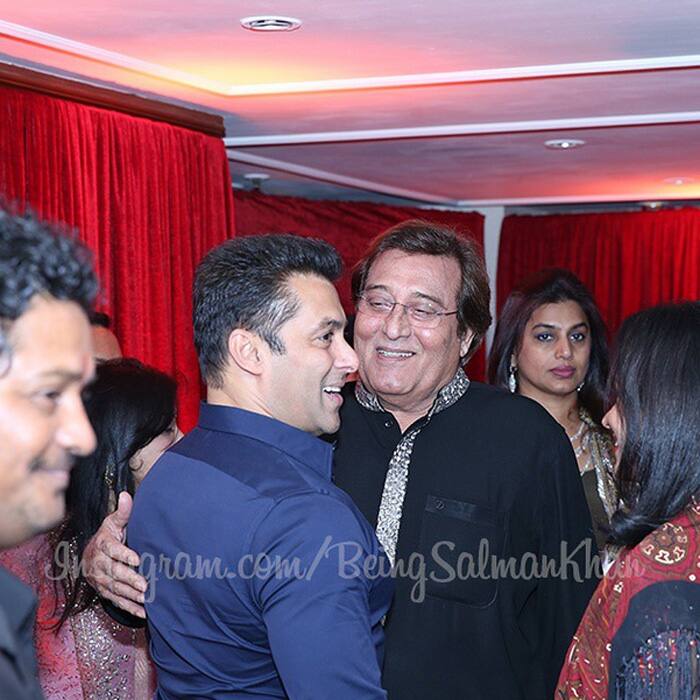 Salman with veteran actor Vinod Khanna.