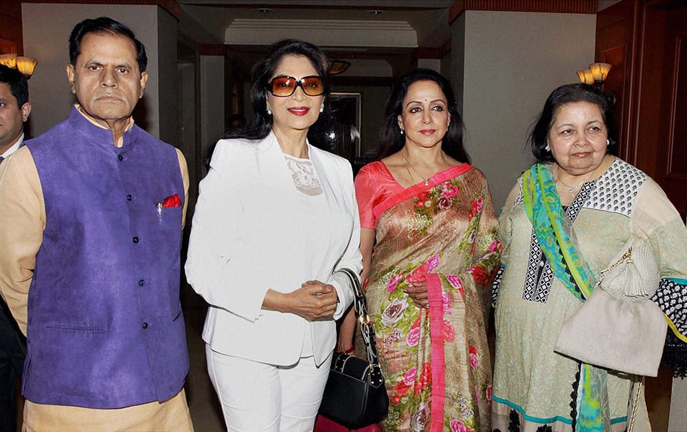 MP Subbirami Reddy, Bollywood actors Hema Malini and Simi Garewal and Pamela Chopra during the announcement of 2nd National Yash Chopra Memorial Award.