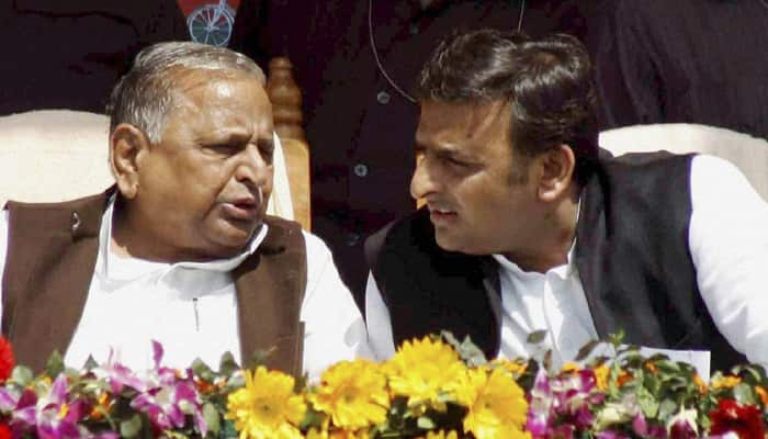 Mulayam pulls up Akhilesh govt for &quot;slow pace of work&quot; in UP