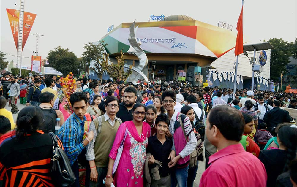 Visitors throng to the India International Trade Fair (ITTF) 2014 at Pragati Maidan in New Delhi.