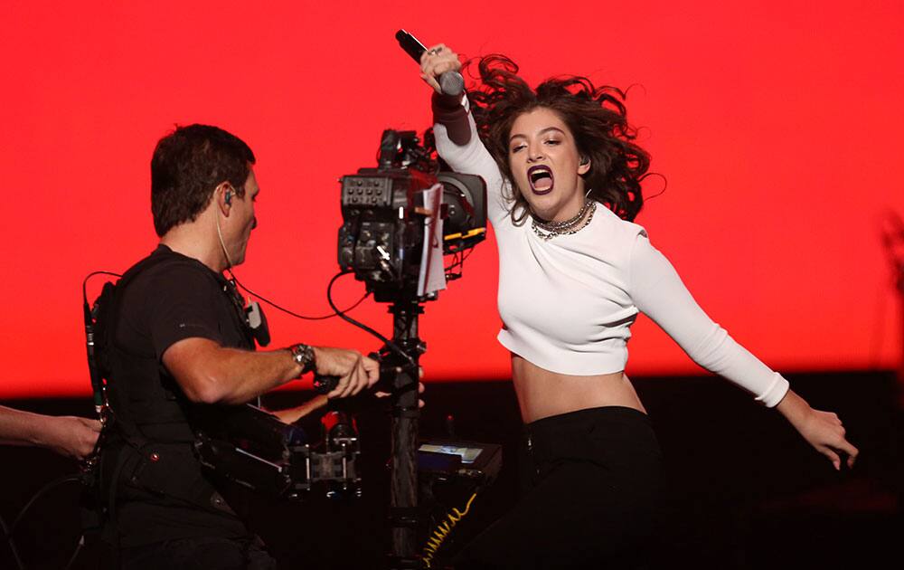 Lorde performs at the 42nd annual American Music Awards at Nokia Theatre L.A. 