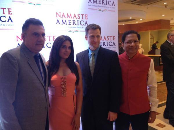 US Consulate Mumbai ‏@USAndMumbai :-#CGVajda w/ 2 Bollywood stars at Namaste America party: @bomanirani & @_richachadha. Nice 2 meet! -twitter