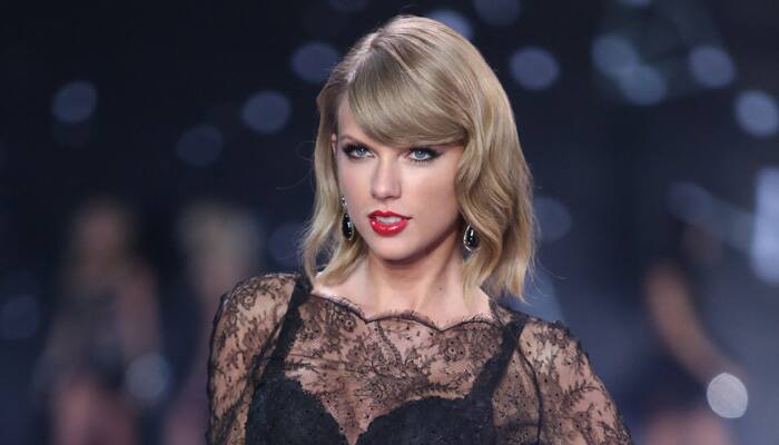 Taylor Swift parties with former boyfriend Harry Styles