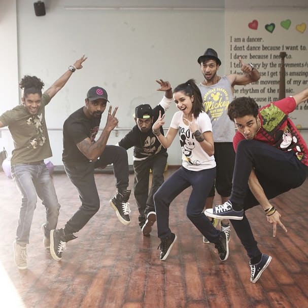 Shraddha Kapoor ‏:-It's all about the dance yaaaaar! #ABCD2 :) http://instagram.com/p/wLWuc5qDTF/ - Twitter