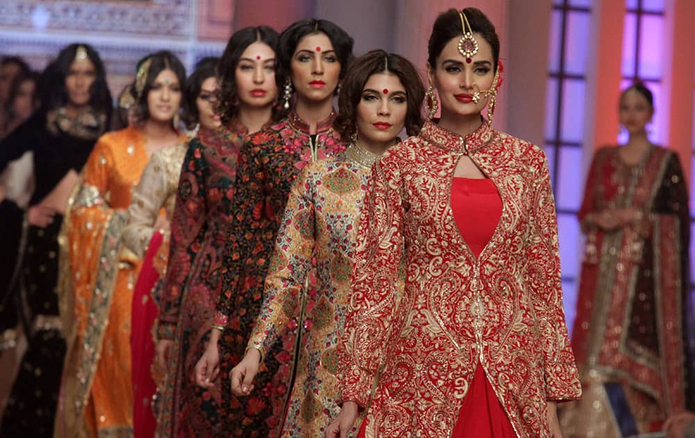 Pakistan Fashion Week | News