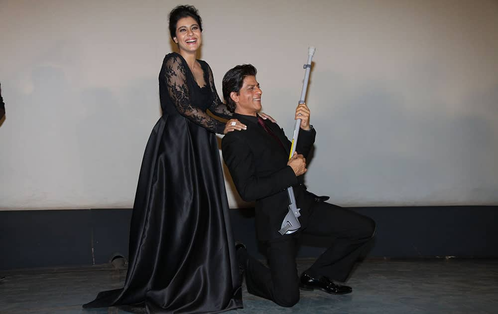 Shah Rukh Khan, Kajol celebrated 1000 weeks DDLJ