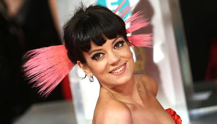 Lily Allen criticised for &#039;tasteless&#039; nativity scene