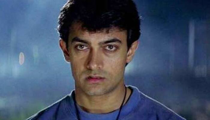 Macho Aamir Khan in 'Ghulam'.