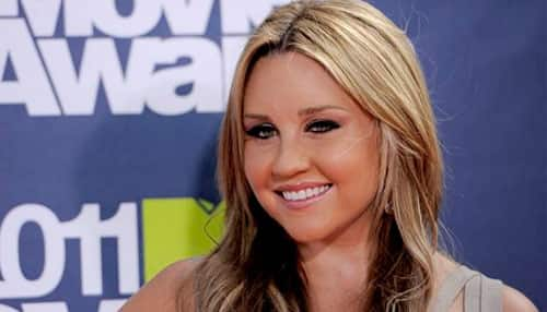 Amanda Bynes calls herself Britney Spears