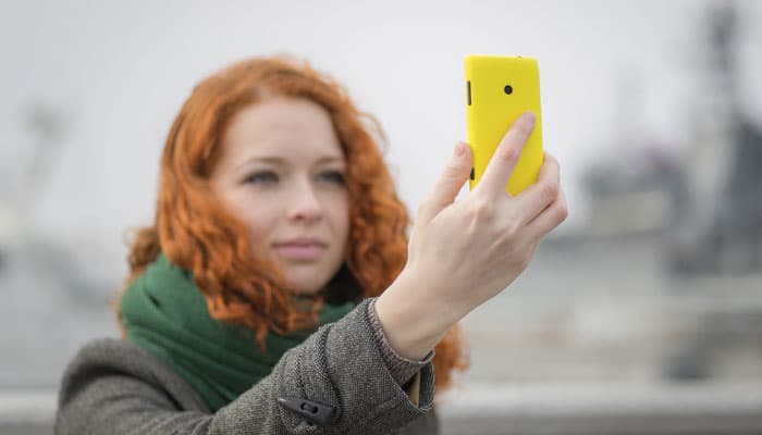 Move aside autographs, selfies become cultural phenomenon