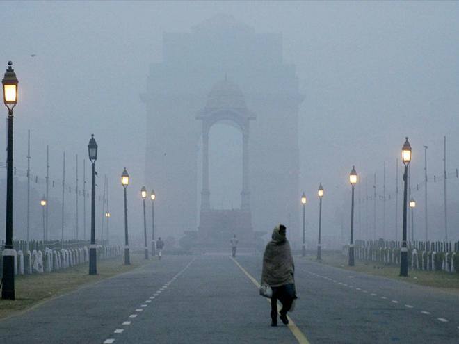 Dense fog envelops Delhi -twitter