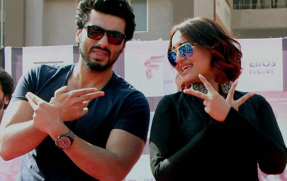 Actors Arjun Kapoor and Sonakshi Sinha during a promotional event at a college in Hyderabad.
