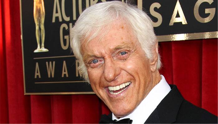 Dick van Dyke&#039;s iconic &#039;Mary Poppins&#039; jacket sold for 40K pounds