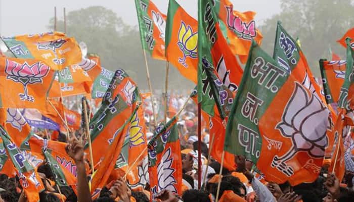 BJP conquers Jharkhand, Raghubar Das top contender for CM&#039;s post