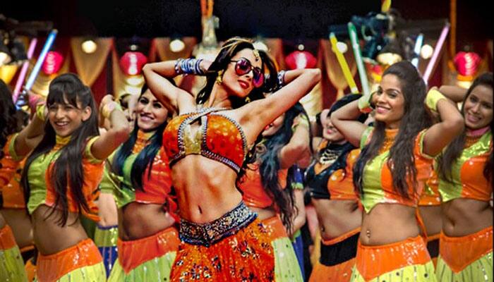 Watch: &#039;Istyle Ki Queen&#039; Malaika in &#039;Fashion Khatam Mujpe&#039; from &#039;Dolly Ki Doli&#039;!