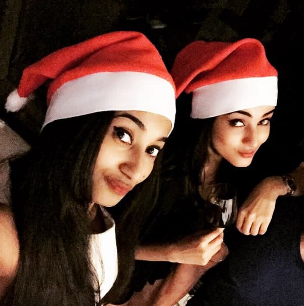 sonalchauhan:- Not so drunk Santa!!! #Christmas #hohoho #santaclaus #wheresmysanta #december @himanirchauhan - Instagram