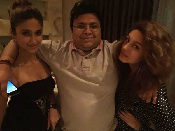 Huma Qureshi ‏:- “@tanuj_garg: Christmas cheer !! Thanks to @Ileana_Official & @humasqureshi !! Love y'all !! ” ho ho ho - TWITTER