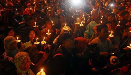 AirAsia crash: More bodies recovered from Java Sea, poor weather hampers search operations