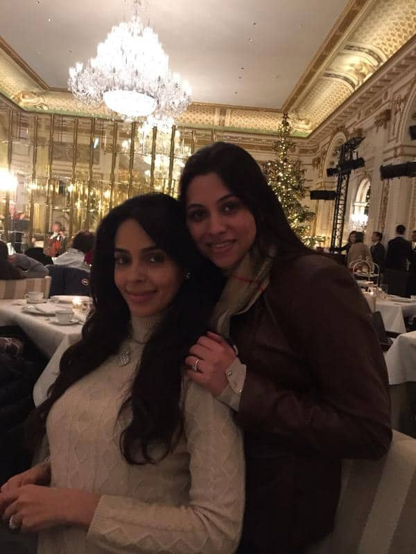 Mallika Sherawat ‏:- Enjoying Paris with family:)  ‏- Twitter 