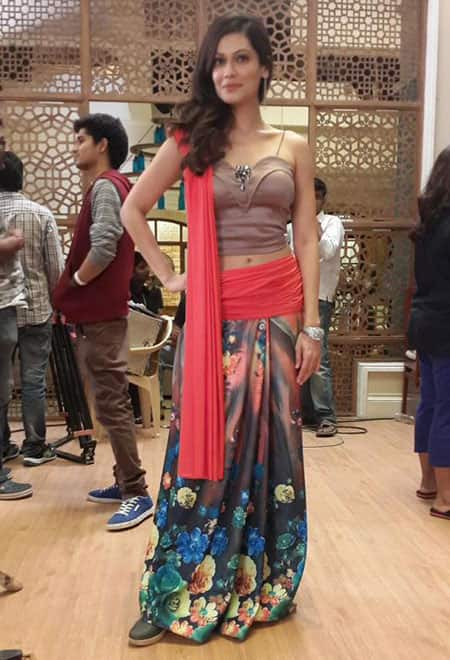 PAYAL ROHATGI :- Chalo #fulllength picture #onsets -twitter