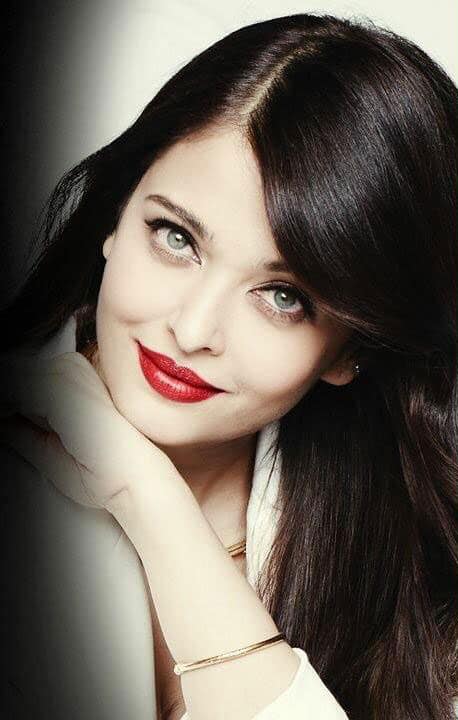 Aishwarya Rai :- #AishwaryaRaiBachchan for L'Oréal Paris Collection Star Go Rouge -twitter