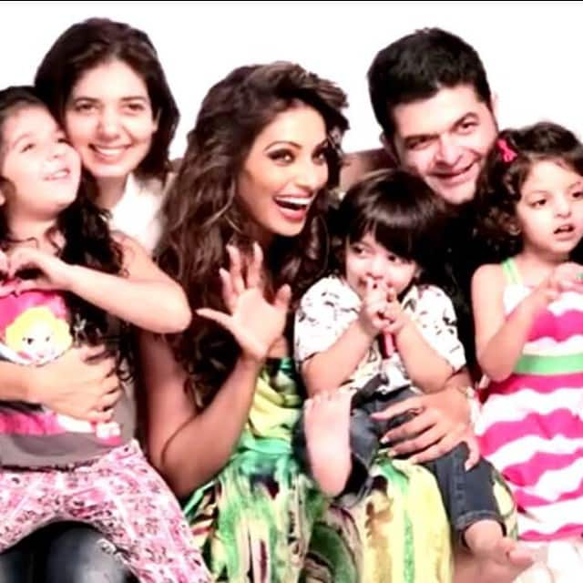 Bipasha Basu :- Watch out for the @DabbooRatnani  Calendar 2015!Supaaaa Hotttt! -twitter