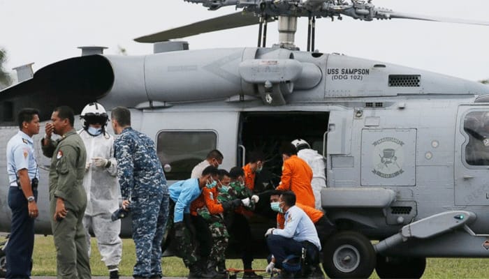 AirAsia crash: Two more bodies, objects spotted as divers join hunt