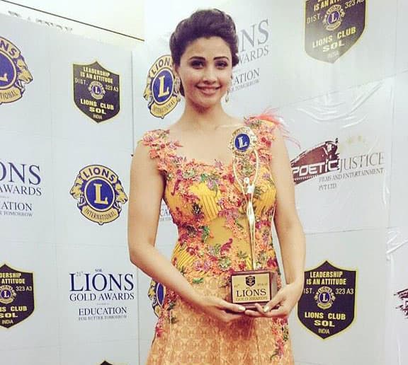 Daisy Shah ‏:- Thank you Lions Club for d appreciation n the Debut Award #jaiho.Walked for my dear friend #rohitverma #showstopper -twitter