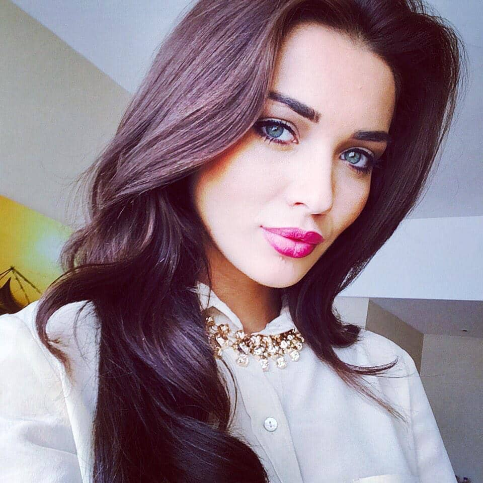 Amy Jackson :- Selfie Time -twitter