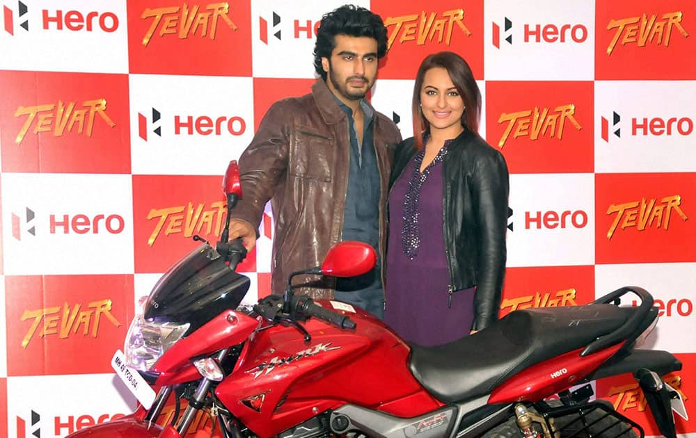 Bollywood actors Arjun Kapoor and Sonakshi Sinha during a promotional event for the upcoming film Tevar in Nagpur, Maharashtra.
