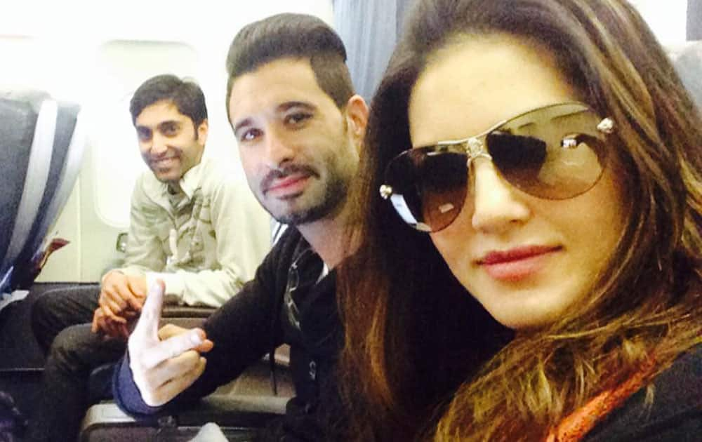 Sunny Leone holidays with family in Mexico -twitter