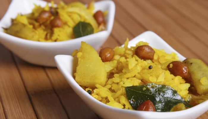 Kanda Poha is an ideal breakfast item. Onions, green chillies and coriander are the important ingredients in this delicious sumptuous dish.
(Pic courtesy: Thinkstock Photos)