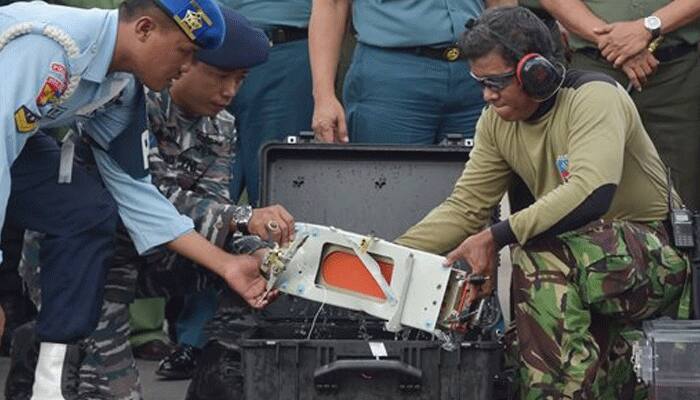 Indonesia investigators hope to get clues to AirAsia crash in days