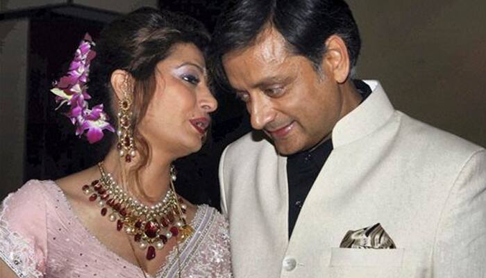 Details of BBMs exchanged between Shashi Tharoor&#039;s wife Sunanda Pushkar​, Moin Qureshi