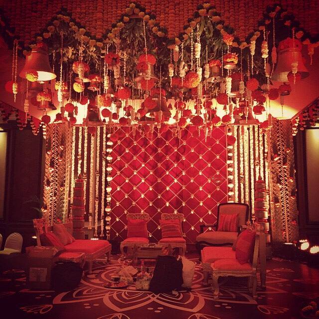 #bhaikishaadi #mandap #phere #weddingtimes - instagram @aslisona