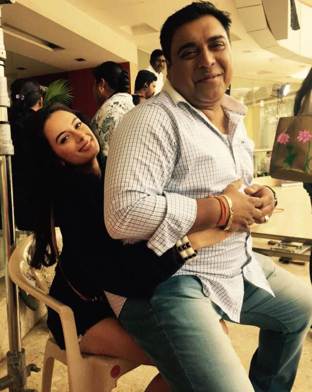 Evelyn Sharma :-@SunnyLeone @RamKapoor @evelyn_sharma Evelyn's big baby! @KKLHtheFilm pic.twitter