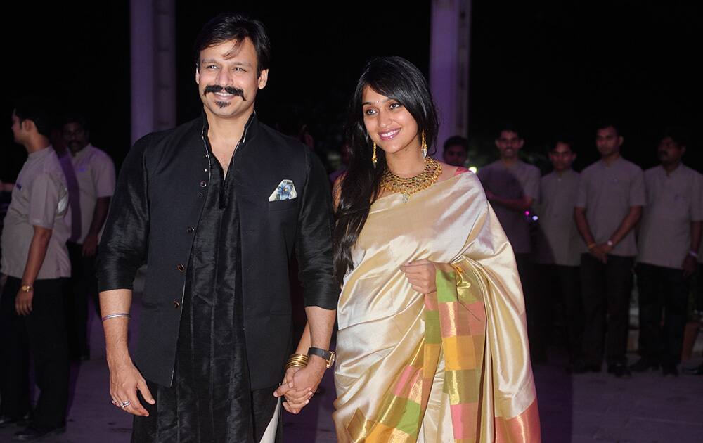 Vivek and Priyanka Oberoi during the wedding reception of Kush and Taruna Agarwal at Sahara Star in Mumbai. DNA