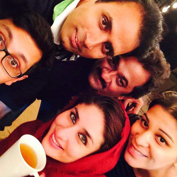 Kareena Kapoor Khan ‏:- Kareena was having fun on the sets of Brothers with her team. -twitter
